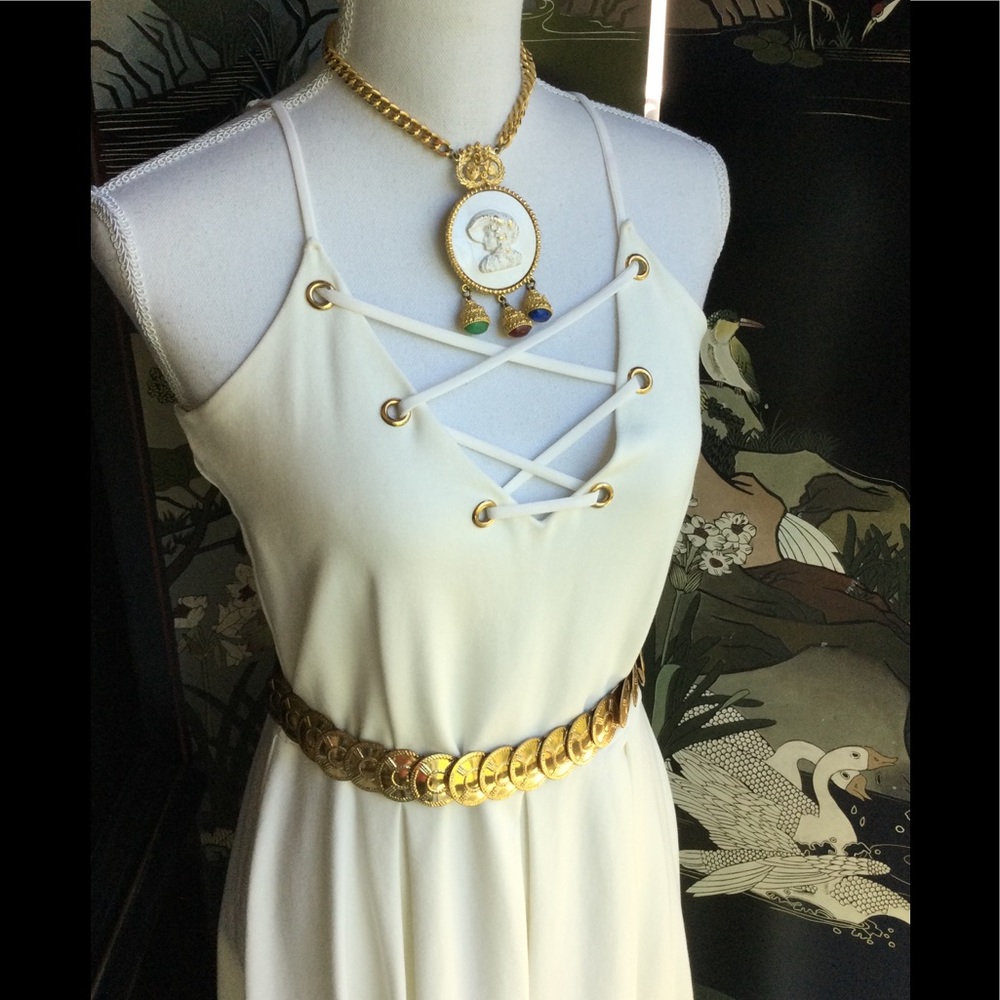 NWOT The Vanity Room Grommet Dress B3